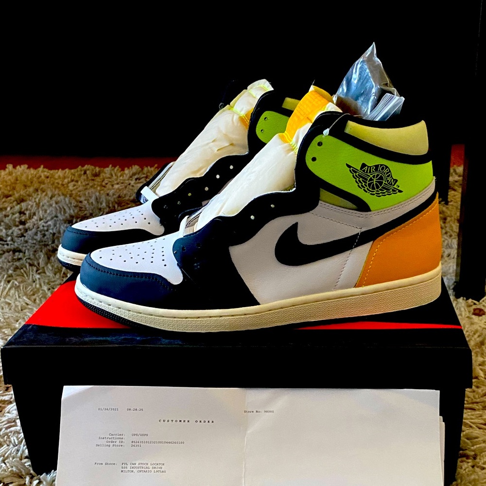Nike Air Jordan 1 Retro High OG Volt/Gold Shoes Brand New Size 10.5